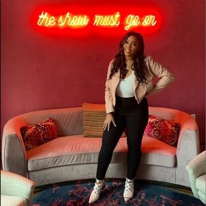 Meet your Posher, Faith